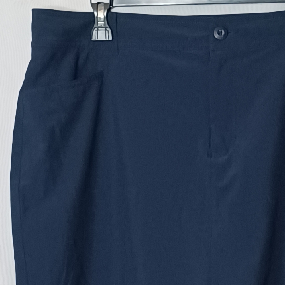 Eddie Bauer Women's Navy Blue Skort. Size 14 - Picture 5 of 12
